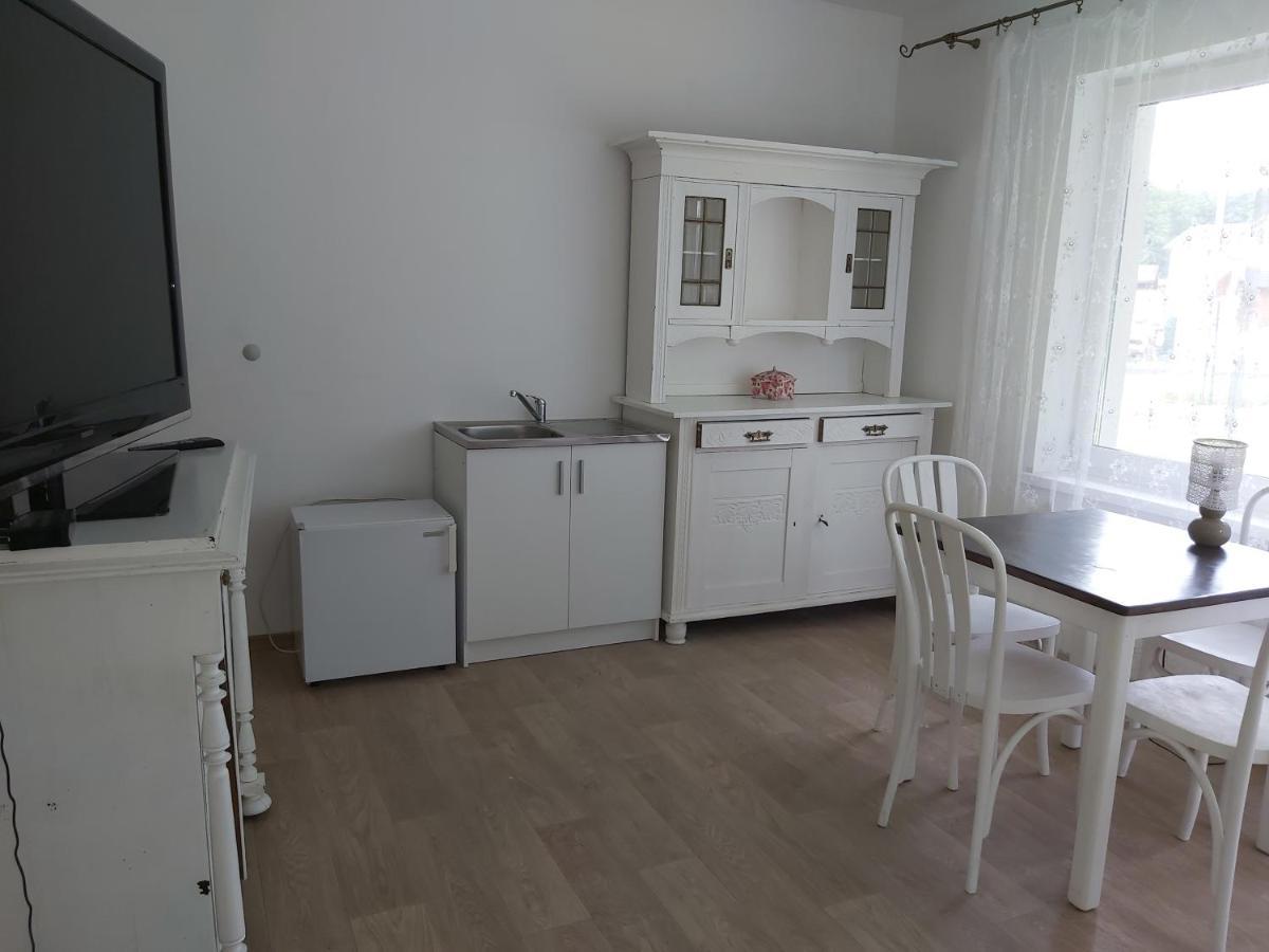 Willa Wieniotowo Apartamenty Przy Lesie I Plazy Ap Am Wald Und Strand Ustronie Morskie Exteriör bild