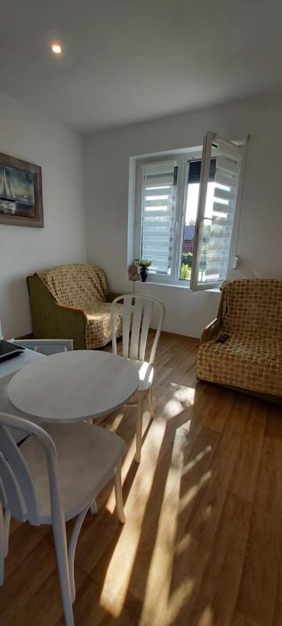 Willa Wieniotowo Apartamenty Przy Lesie I Plazy Ap Am Wald Und Strand Ustronie Morskie Exteriör bild
